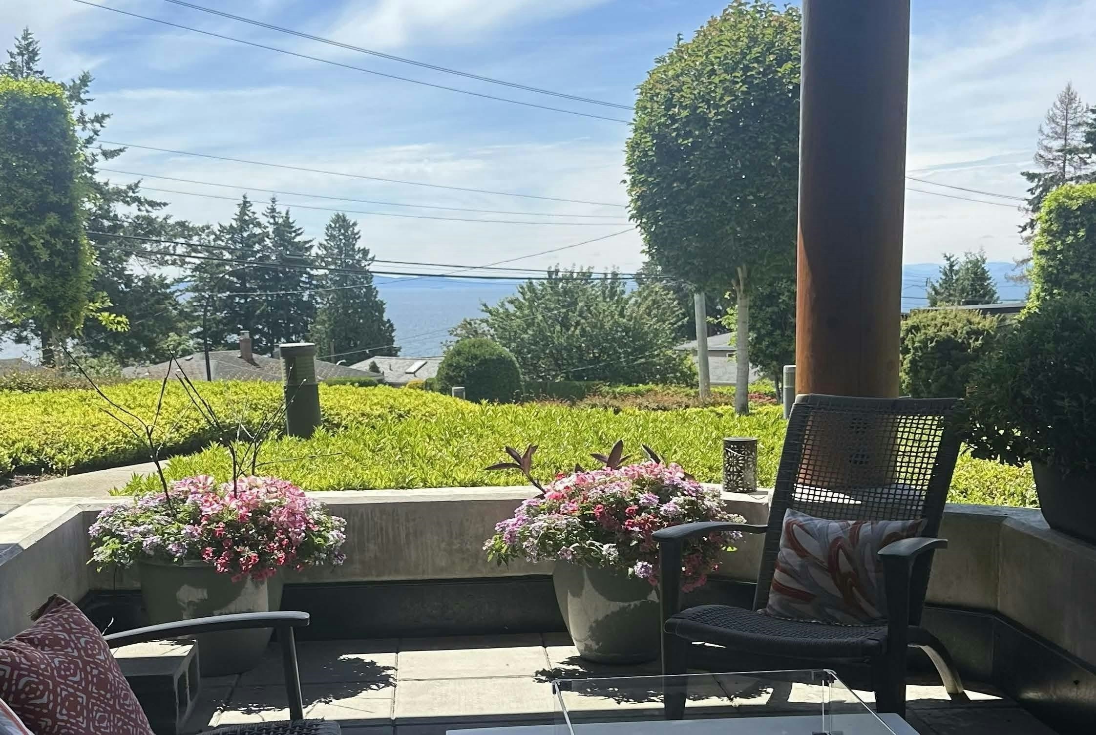 216-14855 Thrift Avenue, Surrey, BC, V4B 2J6 - 34