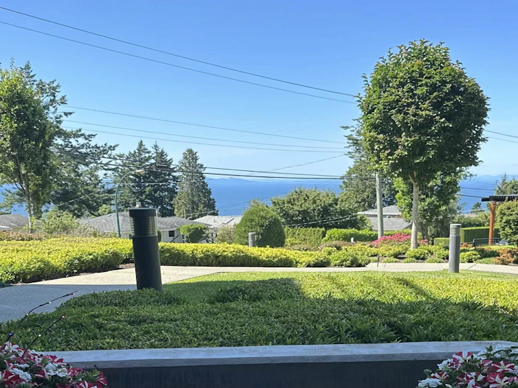 216-14855 Thrift Avenue, Surrey, BC, V4B 2J6 - 35