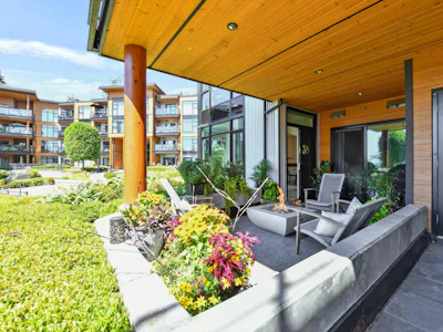 216-14855 Thrift Avenue - 3