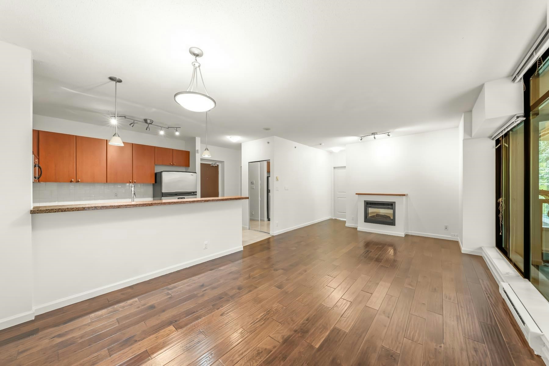 402-11 E Royal Avenue, New Westminster, BC, V3L 0A8 - 10