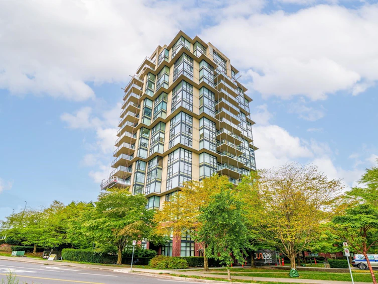 402-11 E Royal Avenue, New Westminster, BC, V3L 0A8
