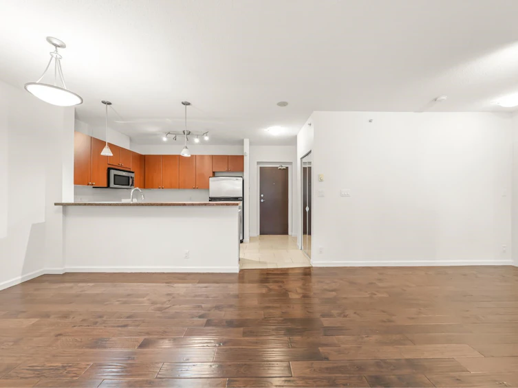 402-11 E Royal Avenue, New Westminster, BC, V3L 0A8 - 9