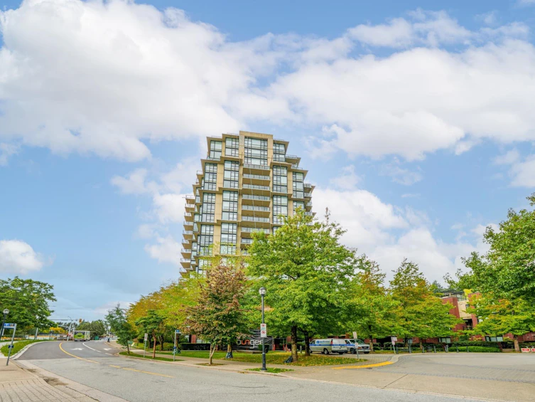 402-11 E Royal Avenue, New Westminster, BC, V3L 0A8 - 35