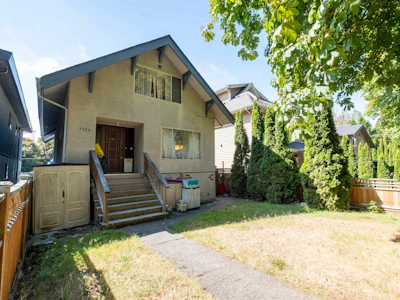 1324 E 10th Avenue - 2