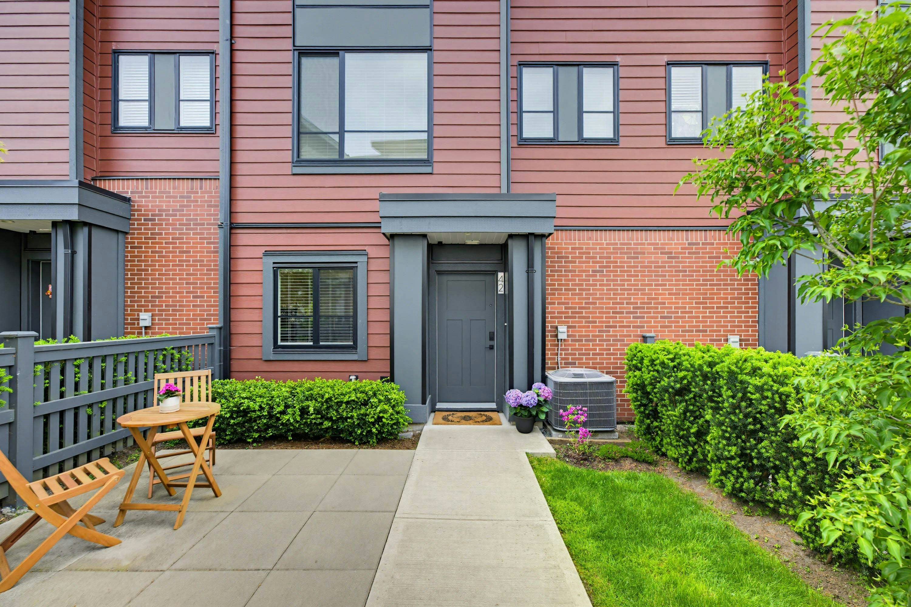 42-19897 75a Avenue - 3