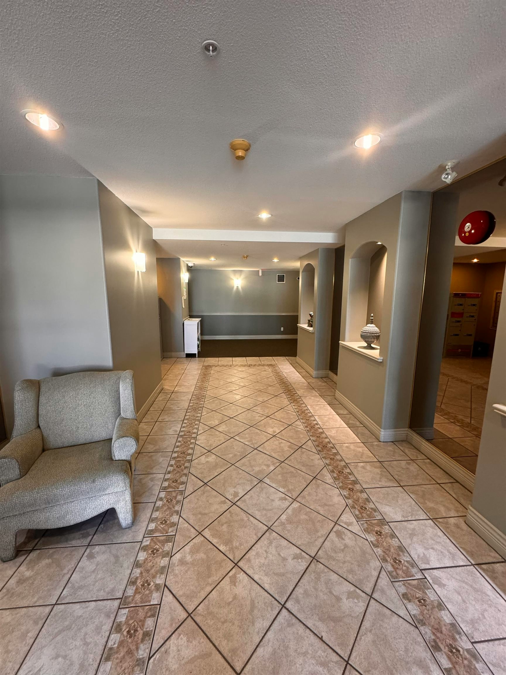 510-22230 North Avenue, Maple Ridge, BC, V2X 2L5 - 2