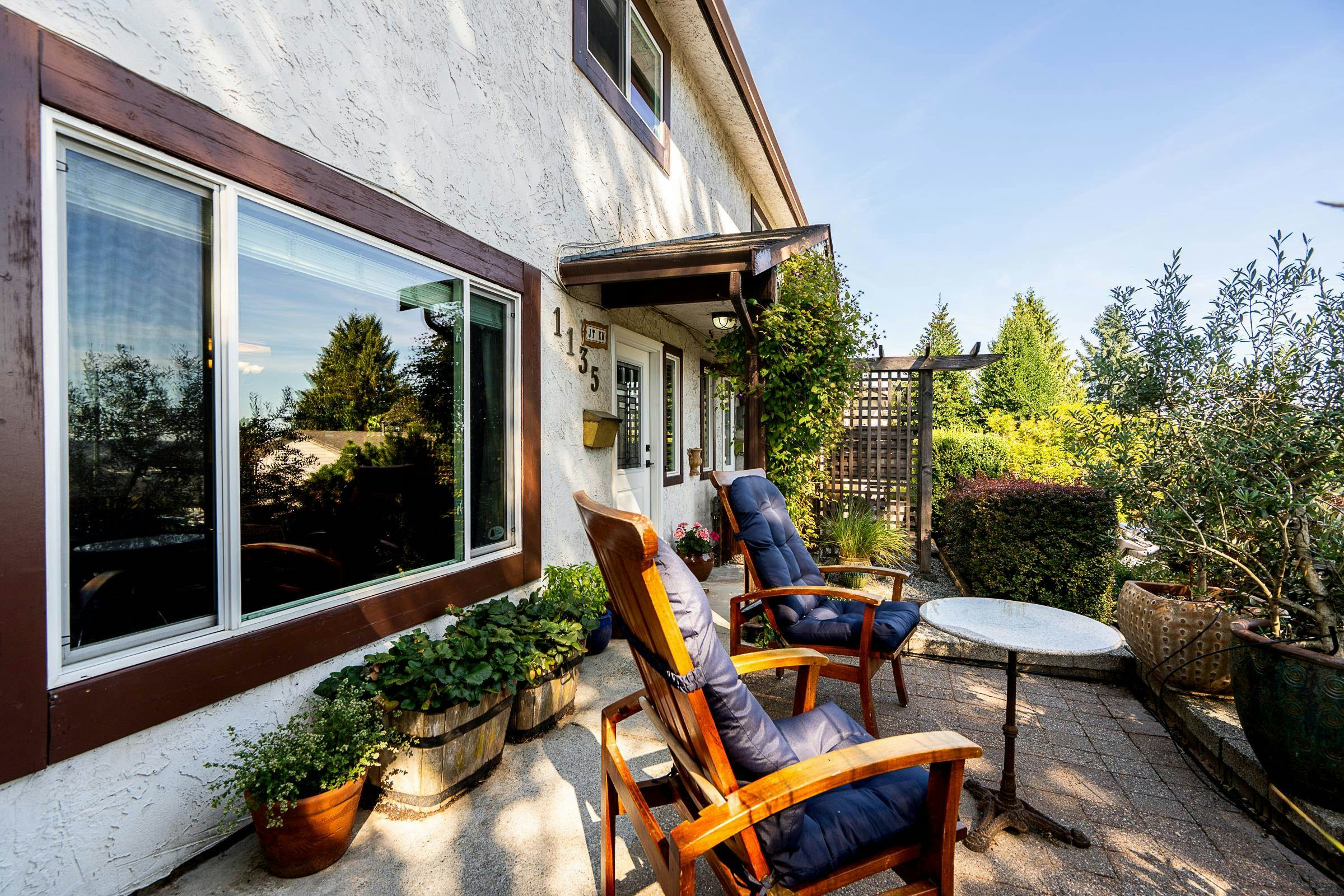 1135 Vanier Avenue - 2