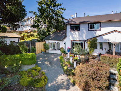 1135 Vanier Avenue - 3