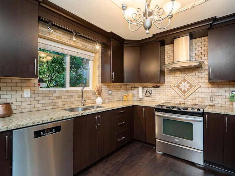 1135 Vanier Avenue, Coquitlam, BC, V3K 2S9 - 9