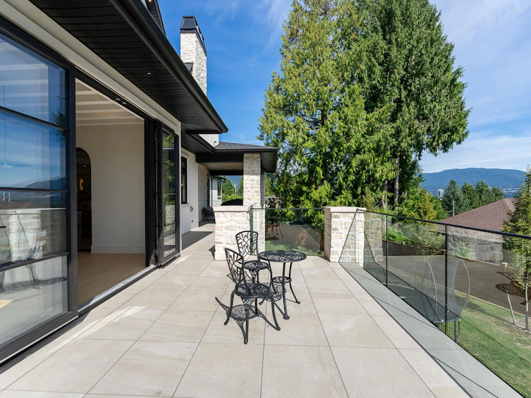 2976 Lazy A Street, Coquitlam, BC, V3C 3N7 - 32