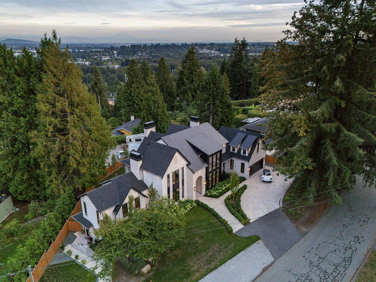 2976 Lazy A Street, Coquitlam, BC, V3C 3N7 - 37