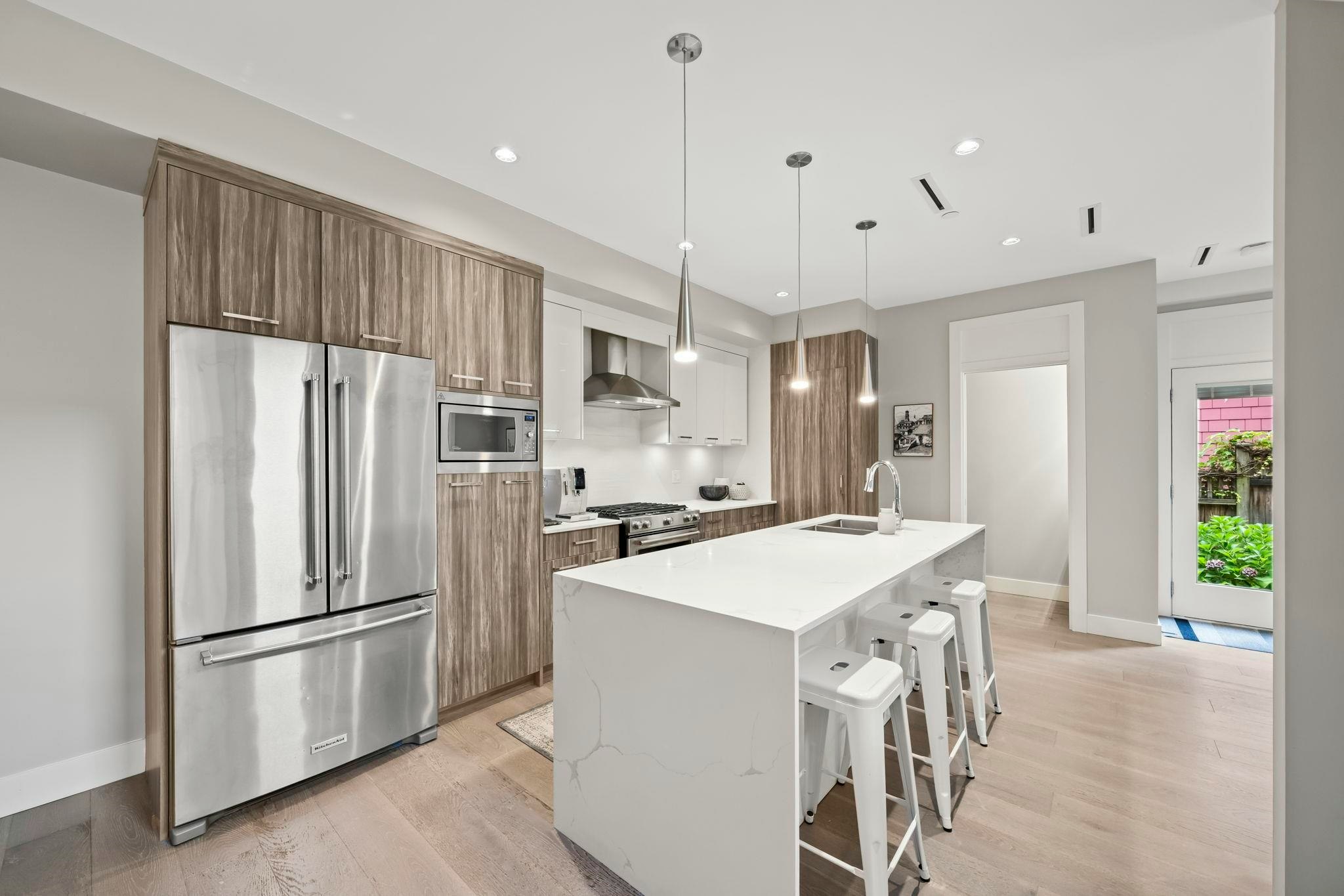 2-233 W 5th Street - 3