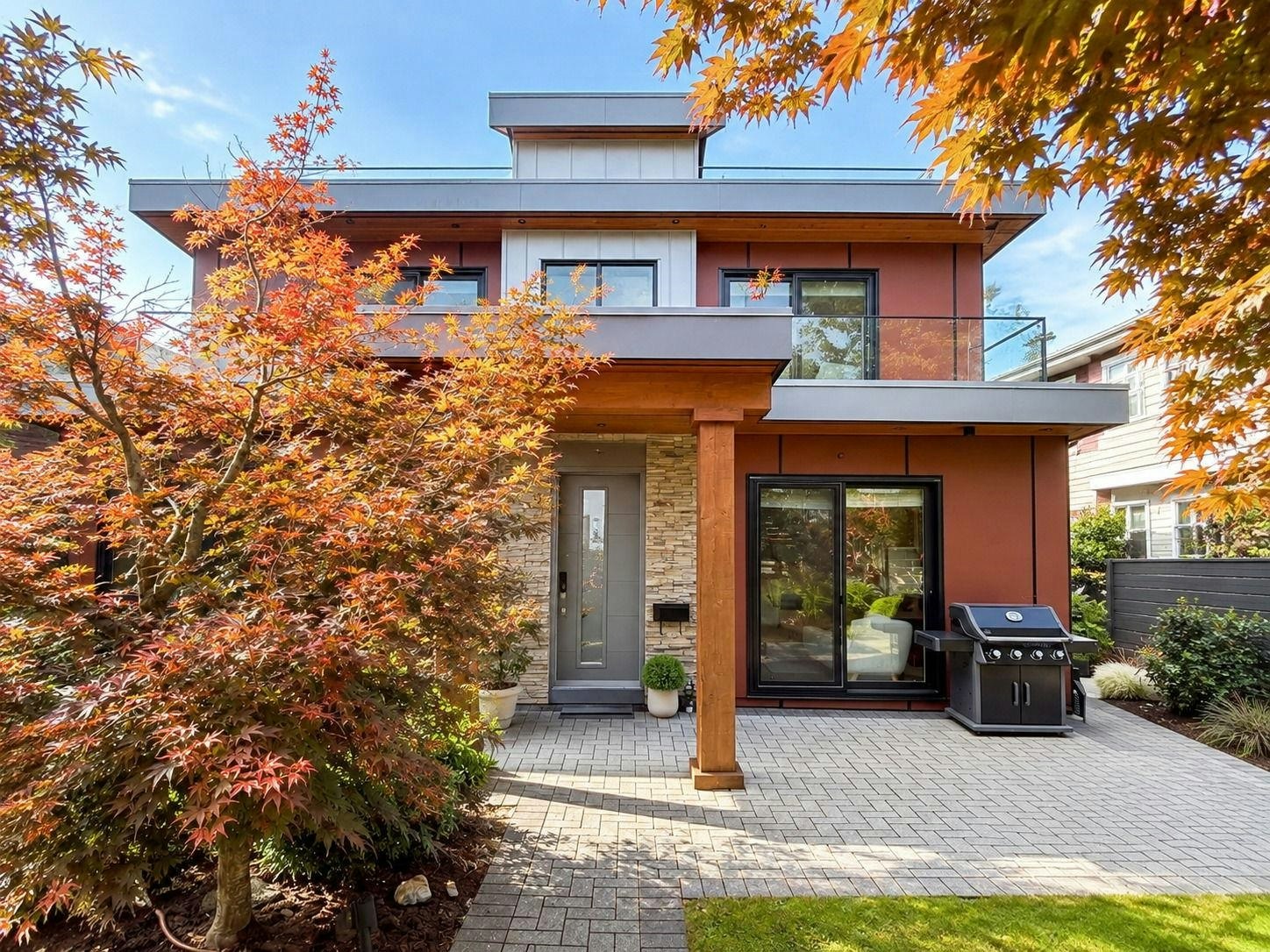 2-233 W 5th Street, North Vancouver, BC, V7M 1J9
