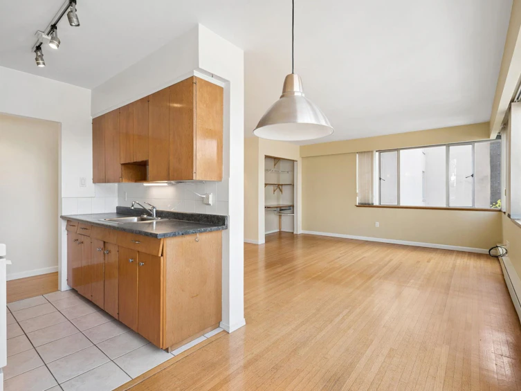 401-1315 Cardero Street, Vancouver, BC, V6G 2J2 - 15
