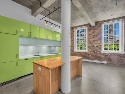 209-546 Beatty Street - 2