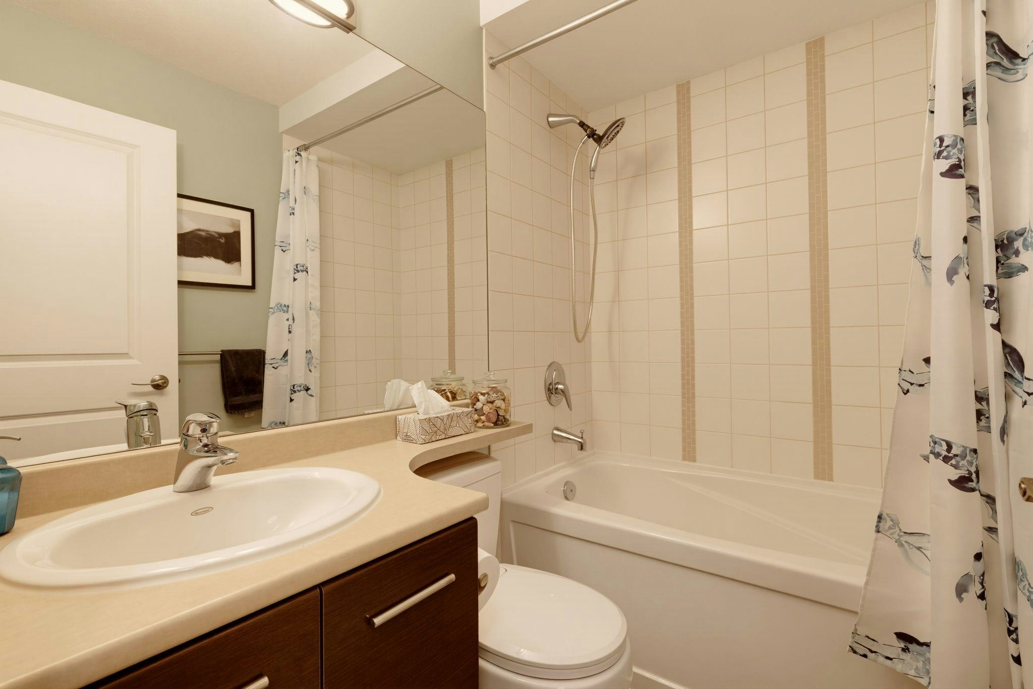 3882 Welwyn Street - 5
