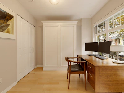 3882 Welwyn Street - 3