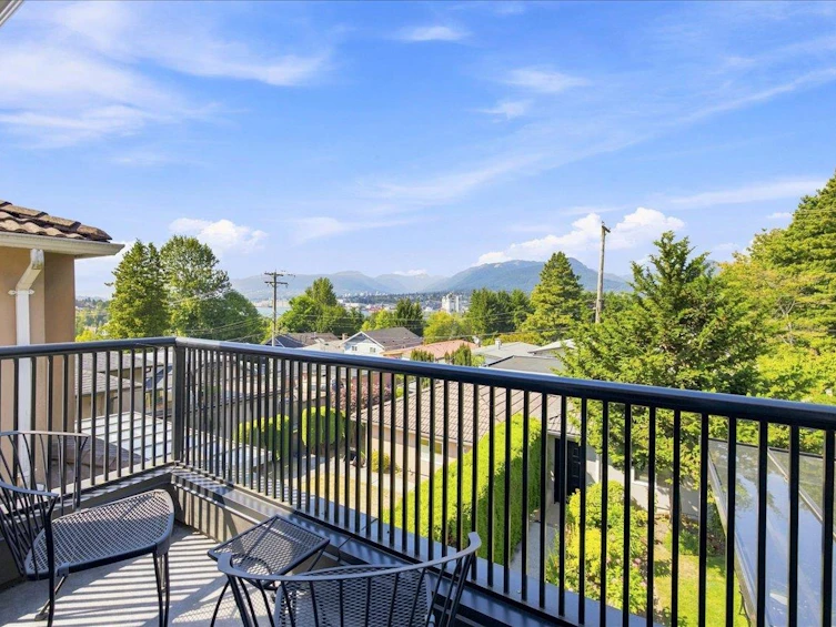 3493 Oxford Street, Vancouver, BC, V5K 1N8 - 27