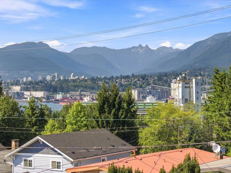 3493 Oxford Street, Vancouver, BC, V5K 1N8 - 29