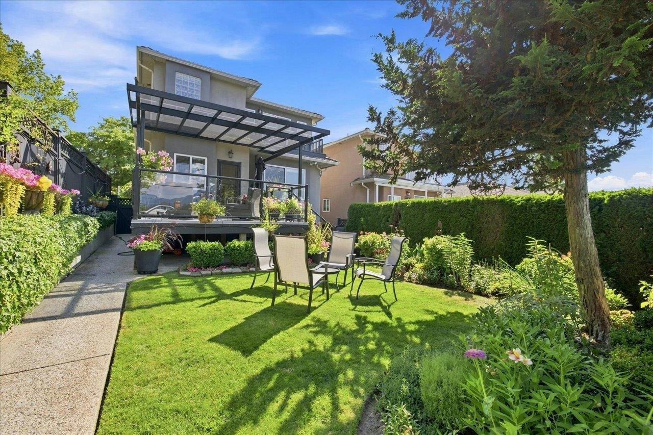 3493 Oxford Street, Vancouver, BC, V5K 1N8 - 38