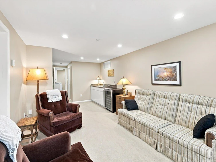 3493 Oxford Street, Vancouver, BC, V5K 1N8 - 36