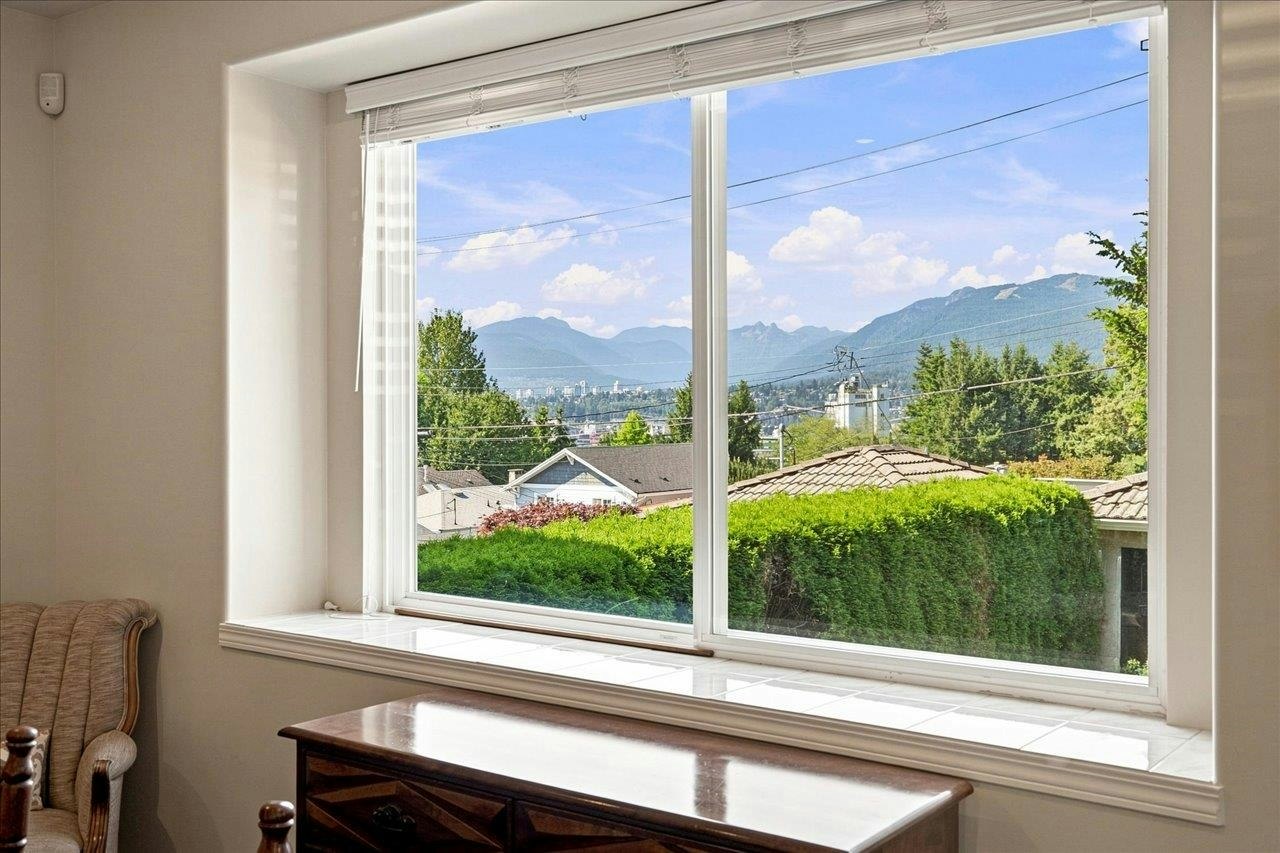 3493 Oxford Street, Vancouver, BC, V5K 1N8 - 15