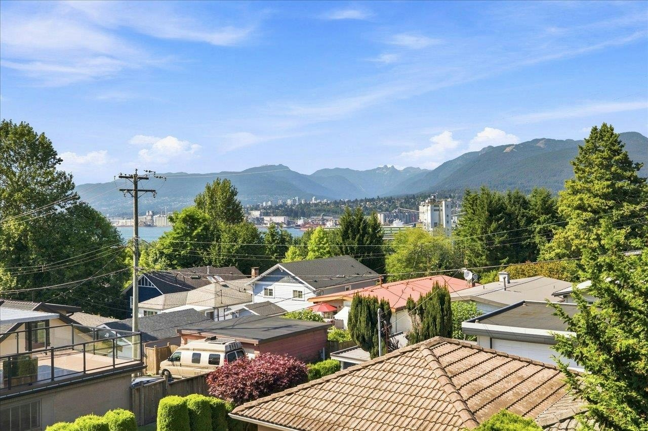3493 Oxford Street, Vancouver, BC, V5K 1N8 - 28
