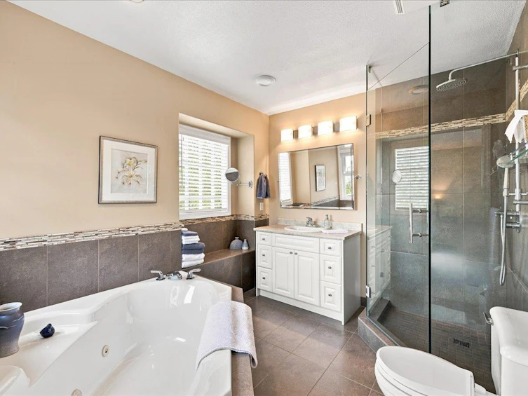 3493 Oxford Street, Vancouver, BC, V5K 1N8 - 25