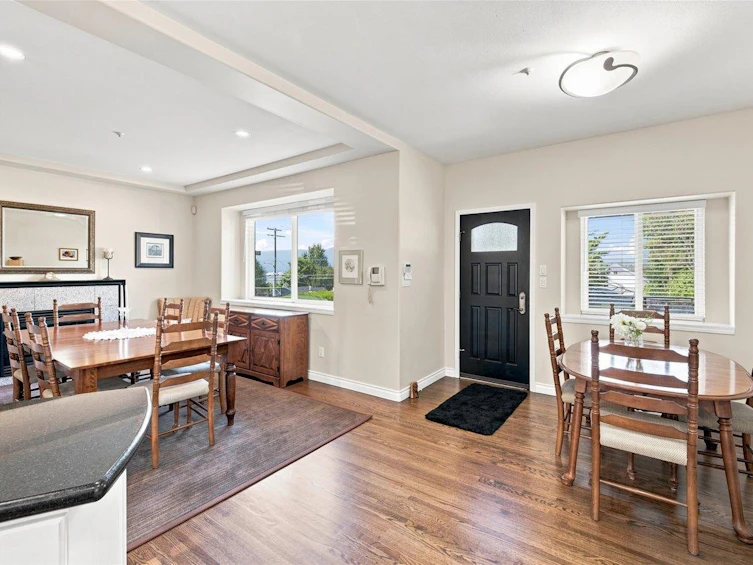3493 Oxford Street, Vancouver, BC, V5K 1N8 - 13