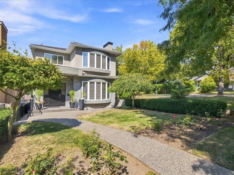 3493 Oxford Street, Vancouver, BC, V5K 1N8 - 2