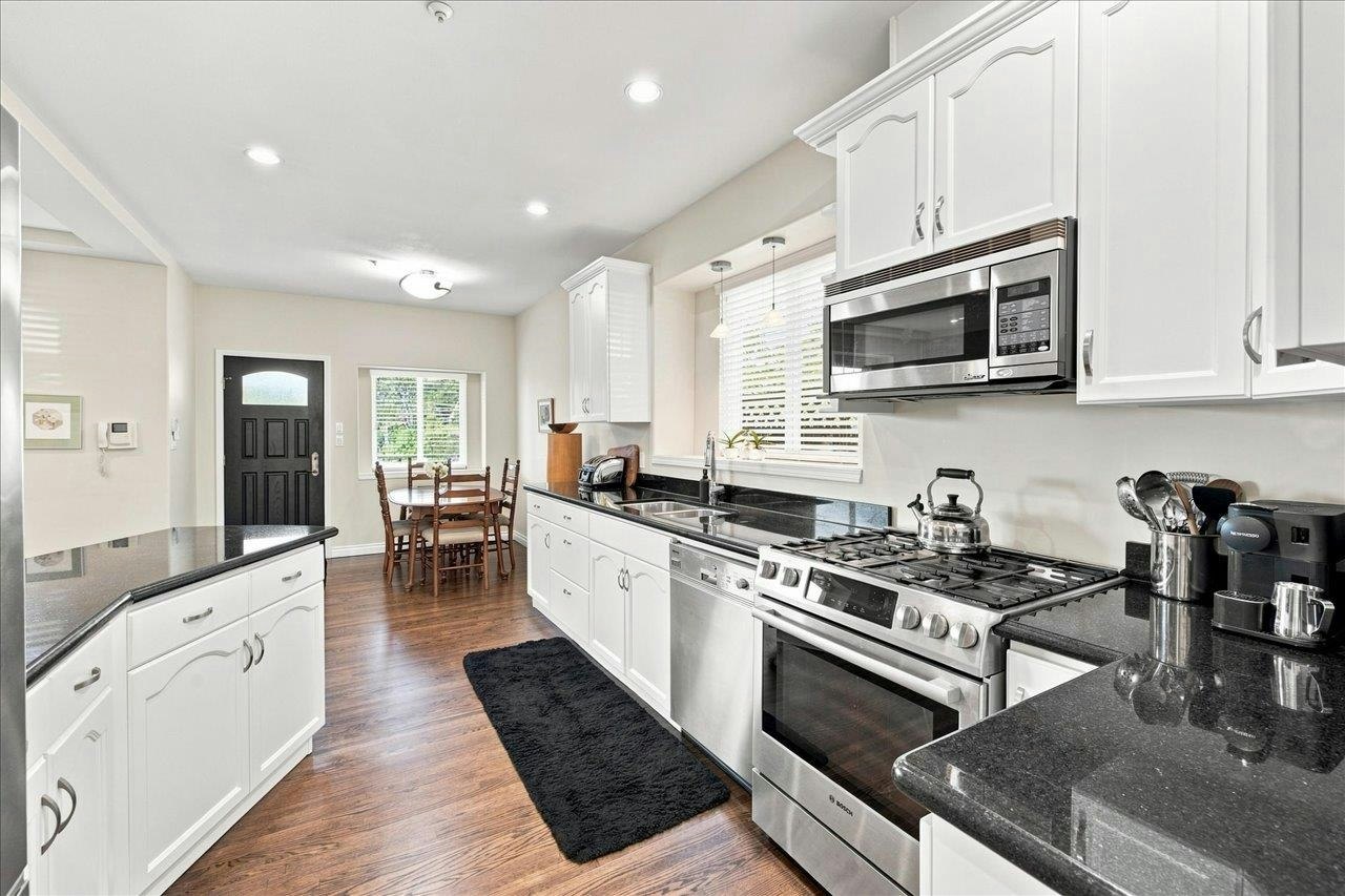 3493 Oxford Street, Vancouver, BC, V5K 1N8 - 9