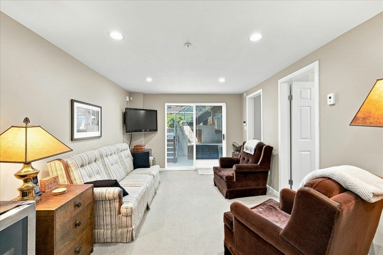 3493 Oxford Street, Vancouver, BC, V5K 1N8 - 35