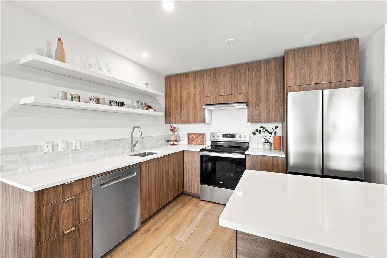 207-236 W 2nd Street - 4