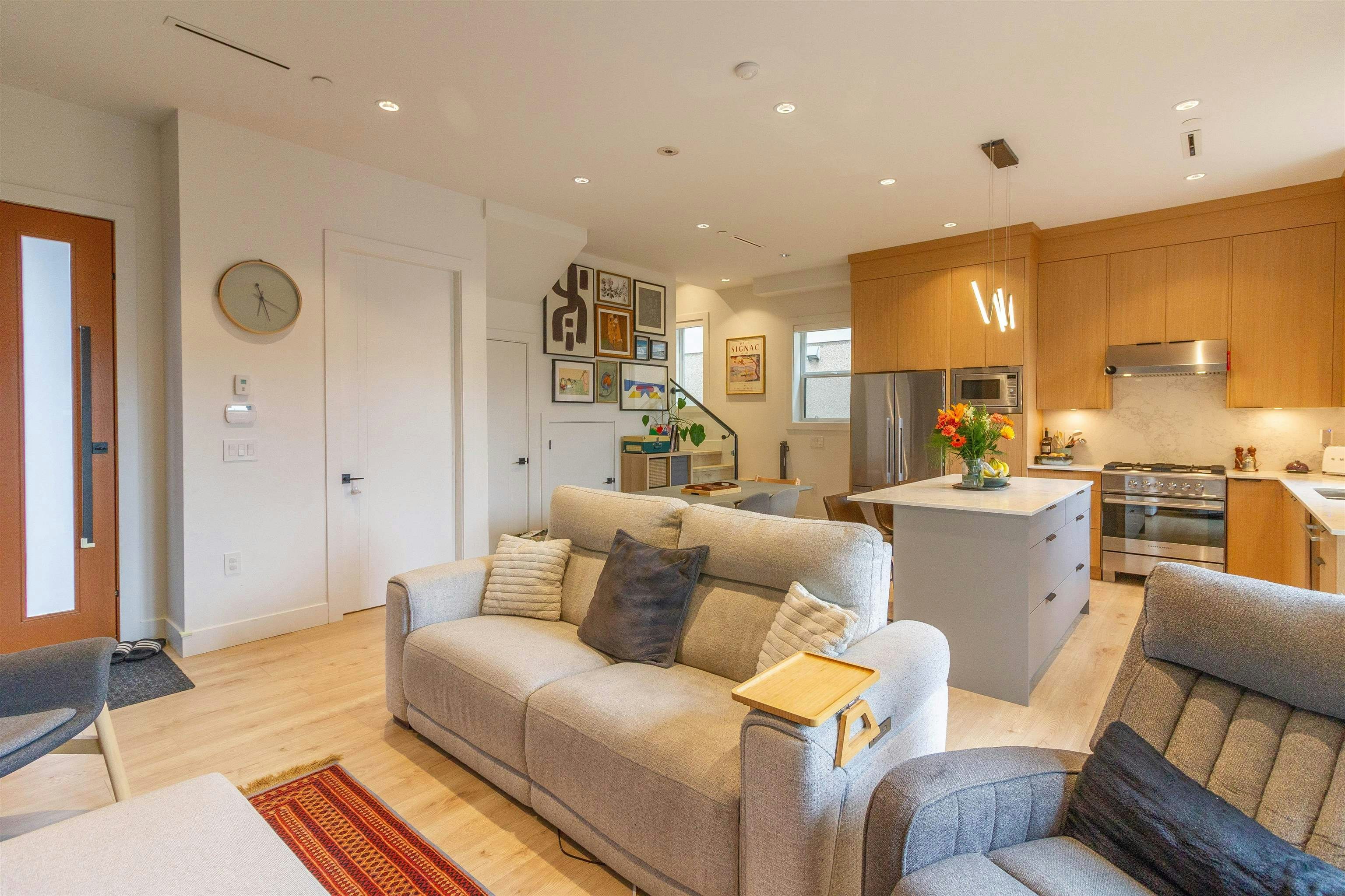 3063 Graveley Street - 4