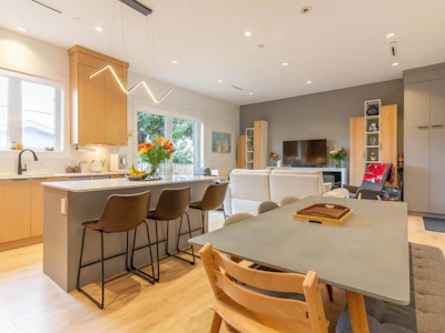 3063 Graveley Street - 5