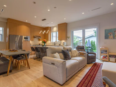 3063 Graveley Street - 3