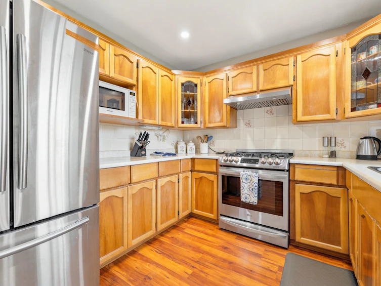 15429 95 Avenue, Surrey, BC, V3R 9E4 - 9