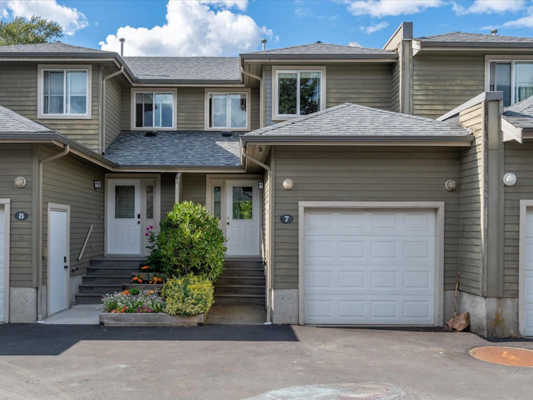 7-40200 Government Road, Squamish, BC, V8B 0G6