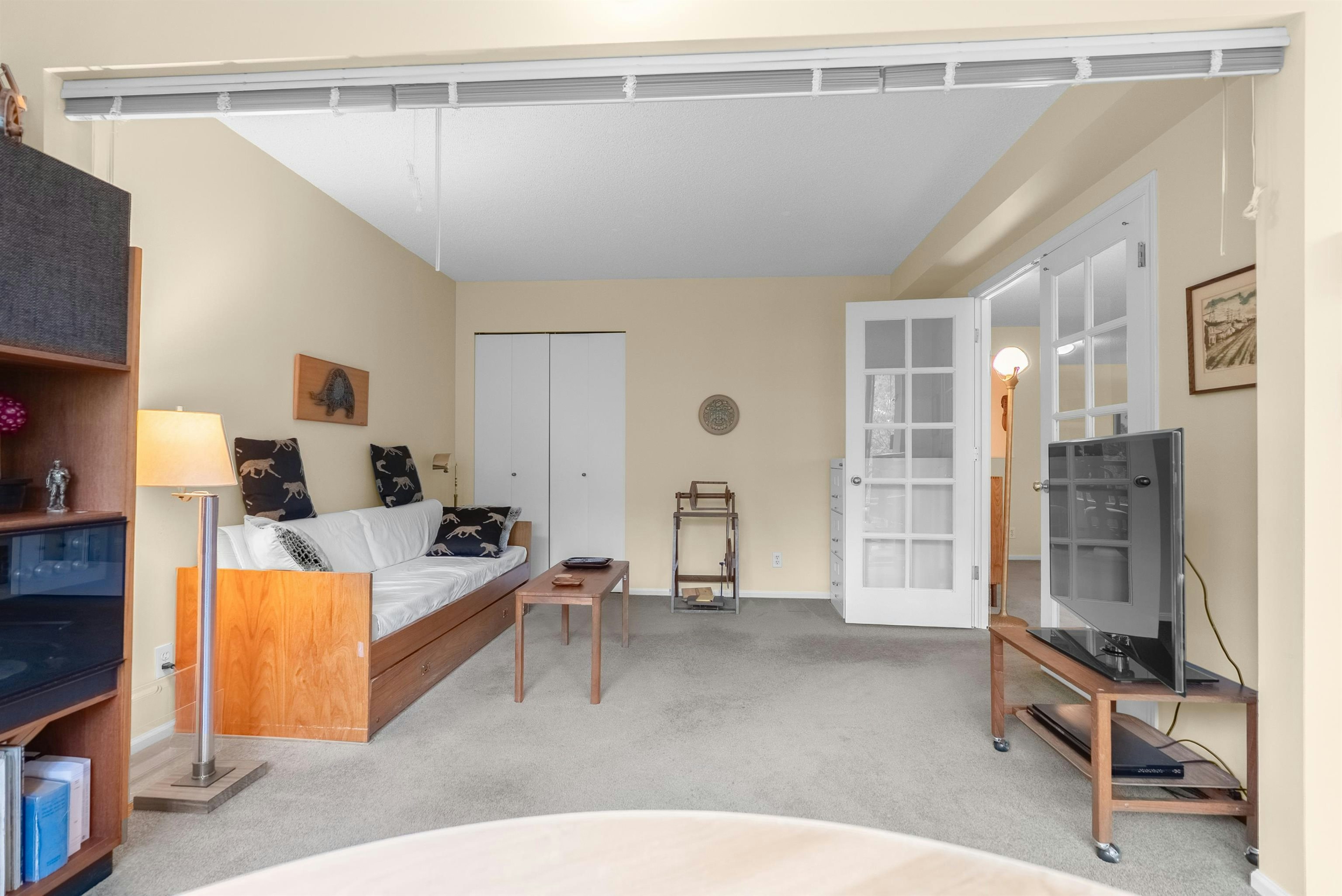 505-8811 Lansdowne Road - 2