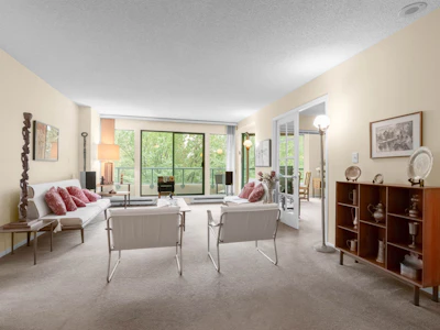 505-8811 Lansdowne Road - 5