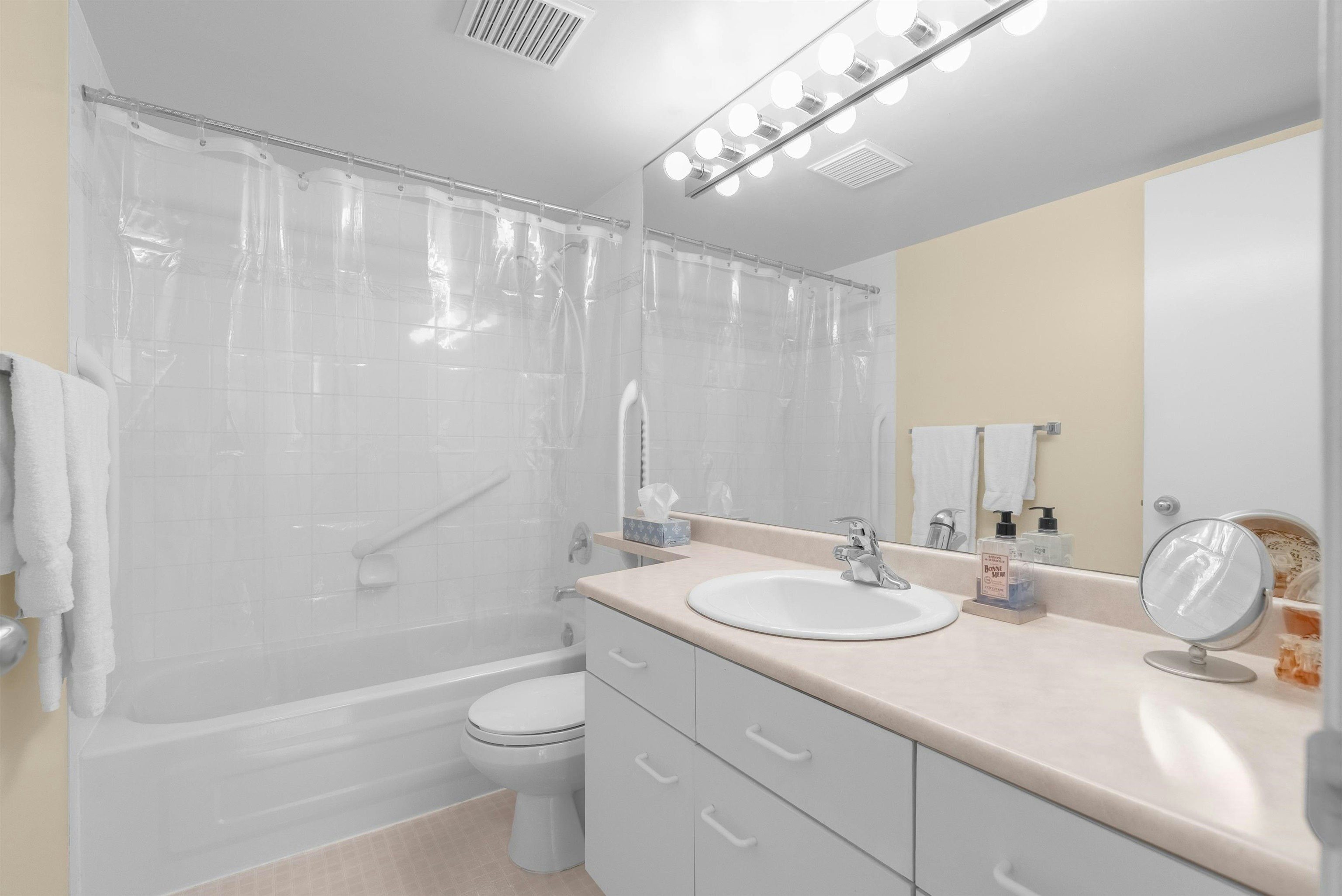 505-8811 Lansdowne Road, Richmond, BC, V6X 3T4 - 17