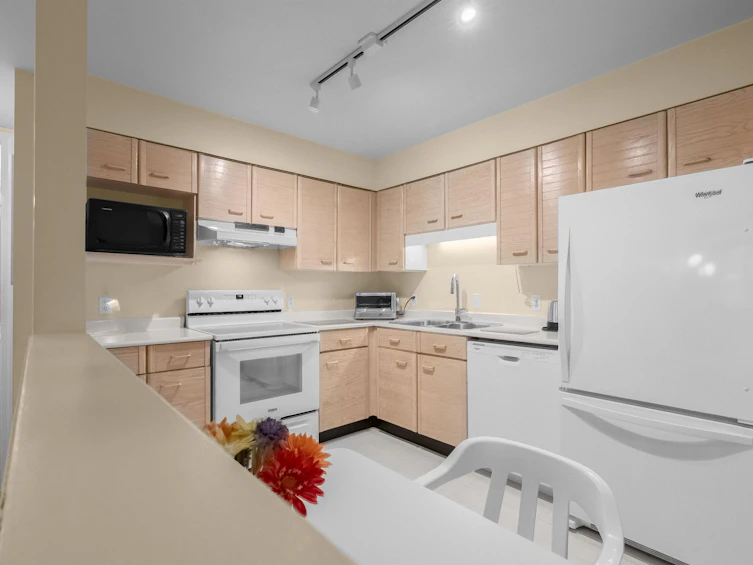 505-8811 Lansdowne Road, Richmond, BC, V6X 3T4 - 11