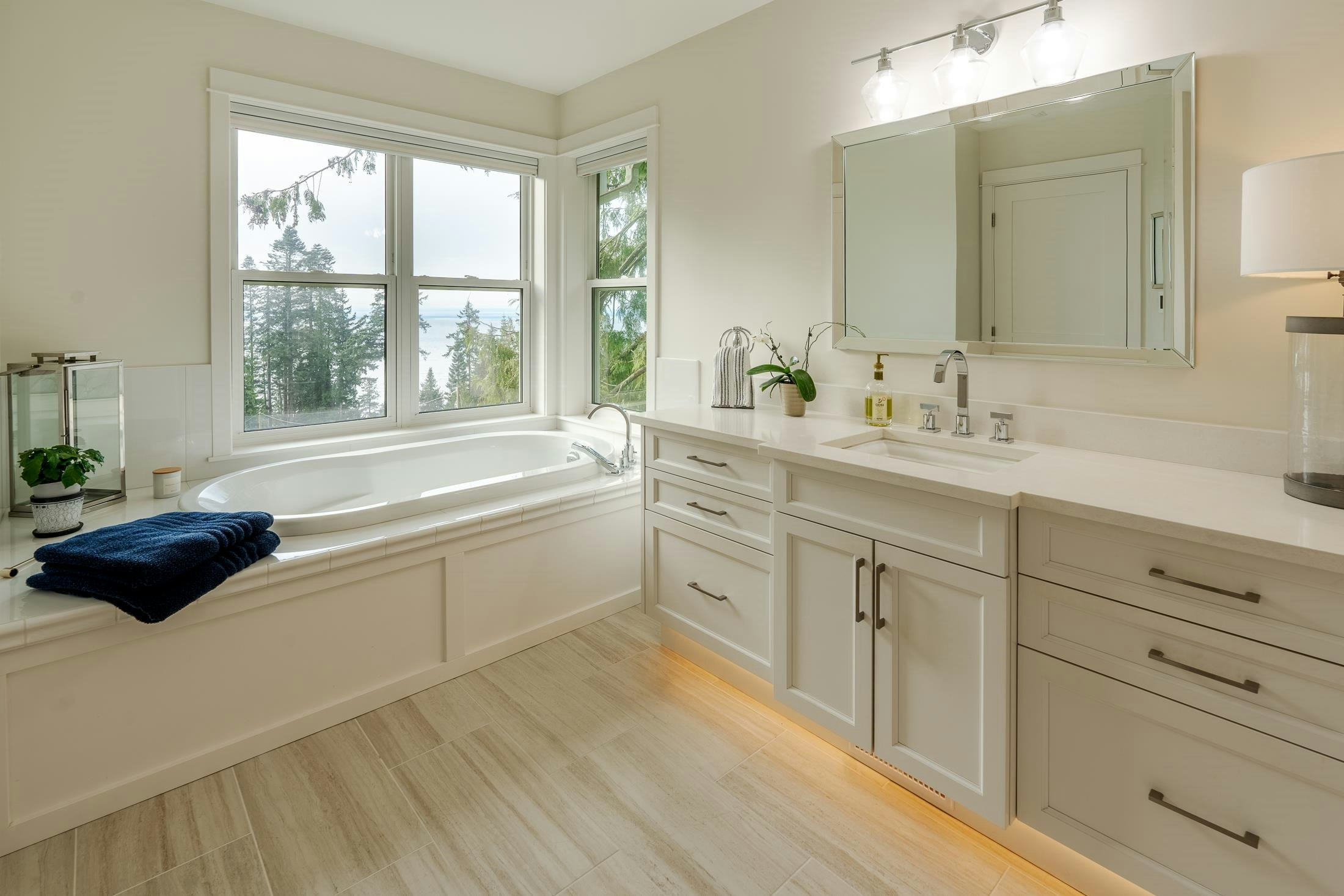 153 Swallow Road, Gibsons, BC, V0N 1V3 - 15