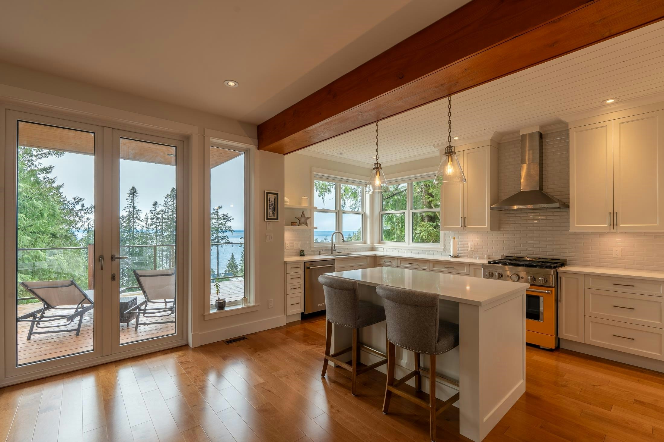 153 Swallow Road, Gibsons, BC, V0N 1V3 - 9