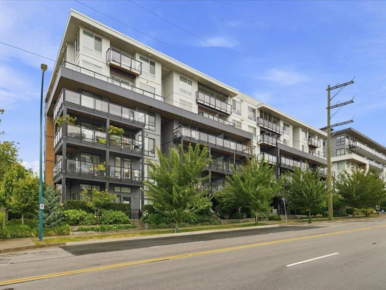 601-707 Como Lake Avenue, Coquitlam, BC, V3J 0J5 - 37
