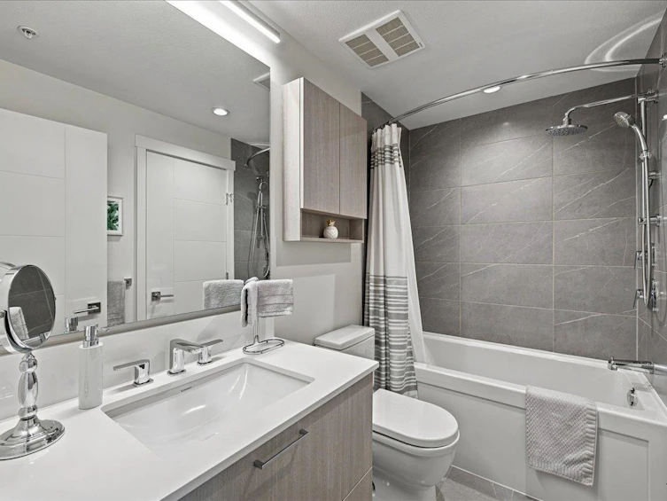601-707 Como Lake Avenue, Coquitlam, BC, V3J 0J5 - 21