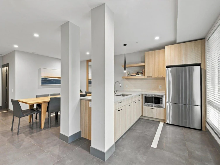 601-707 Como Lake Avenue, Coquitlam, BC, V3J 0J5 - 30