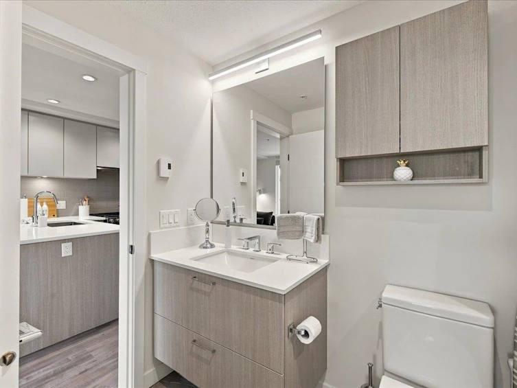601-707 Como Lake Avenue, Coquitlam, BC, V3J 0J5 - 22