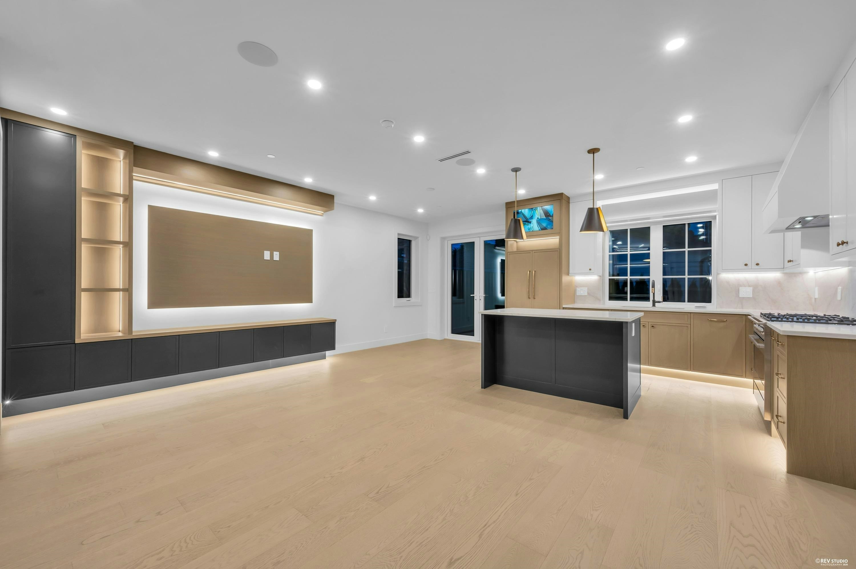 2-5150 Spencer Street, Vancouver, BC, V5R 4A3