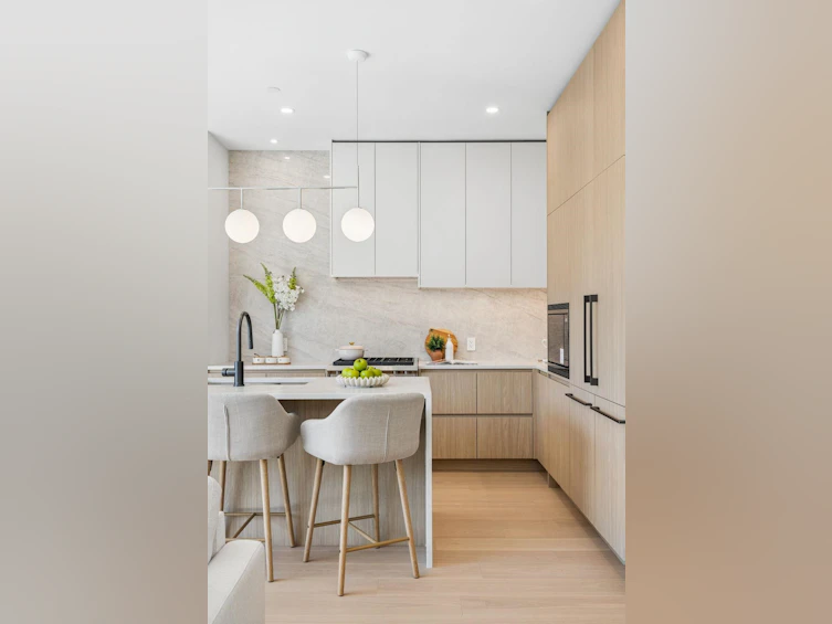 1-6040 Larch Street, Vancouver, BC, V6M 4E4 - 5
